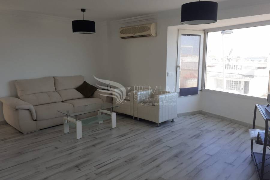 Sale - Semi-detached villa - Torrevieja - La Mata