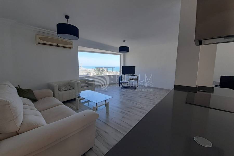 Sale - Semi-detached villa - Torrevieja - La Mata