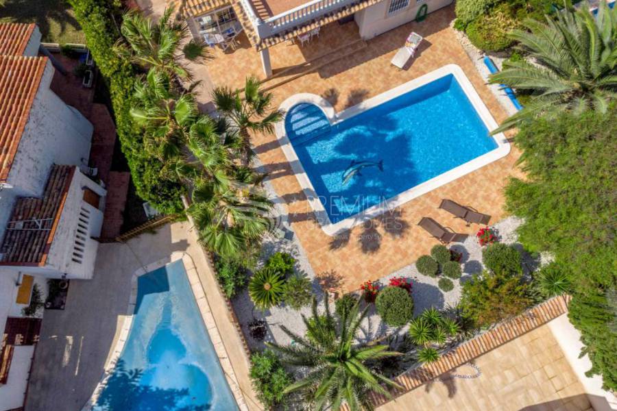 Resale - Villa - La Mata - Playa