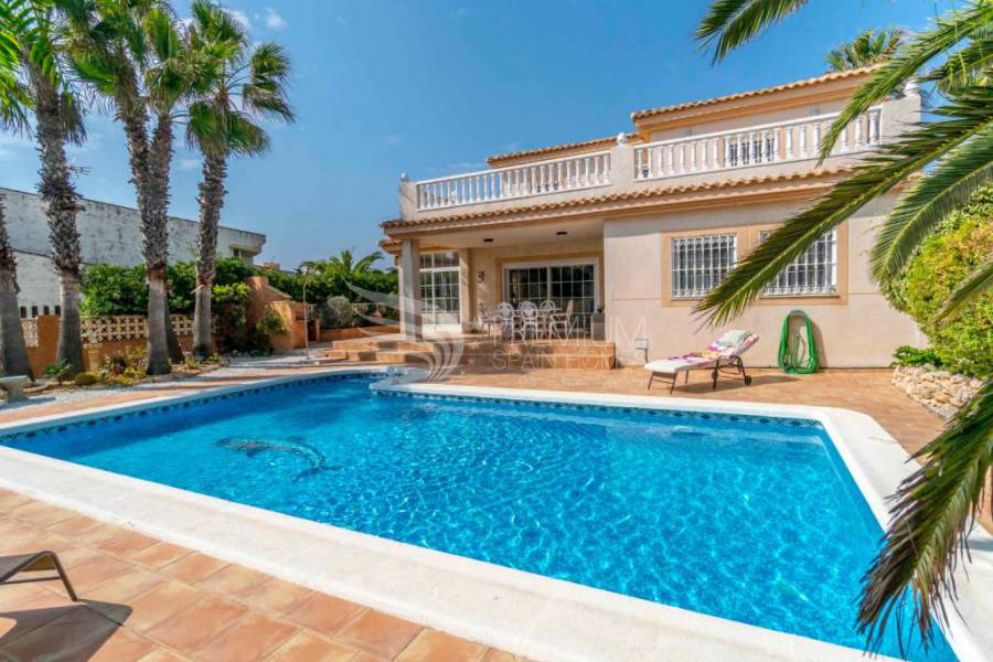 Sale - Villa - La Mata - Playa