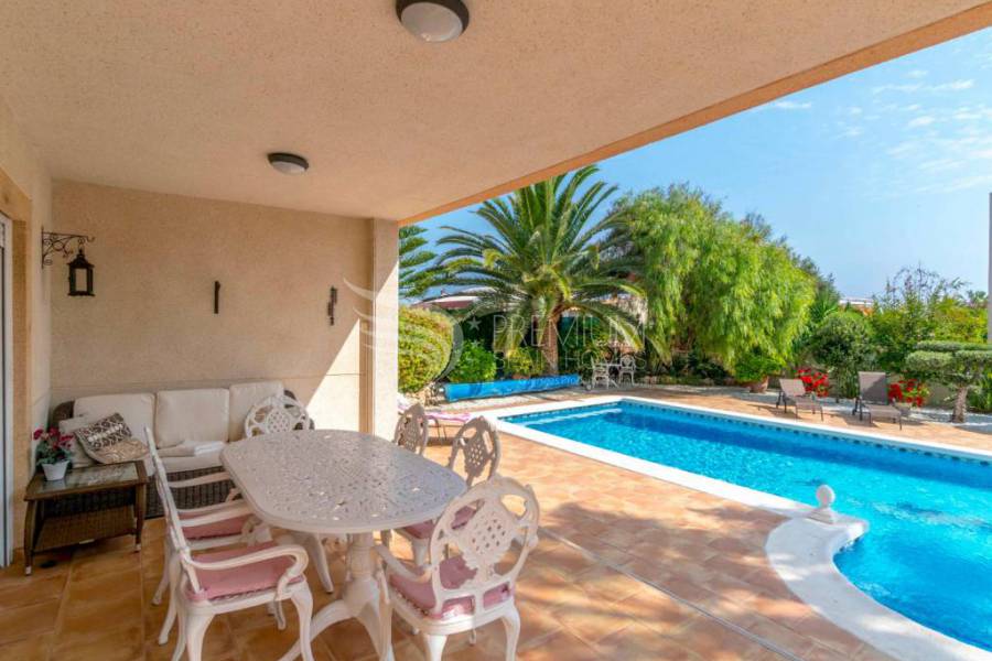 Sale - Villa - La Mata - Playa