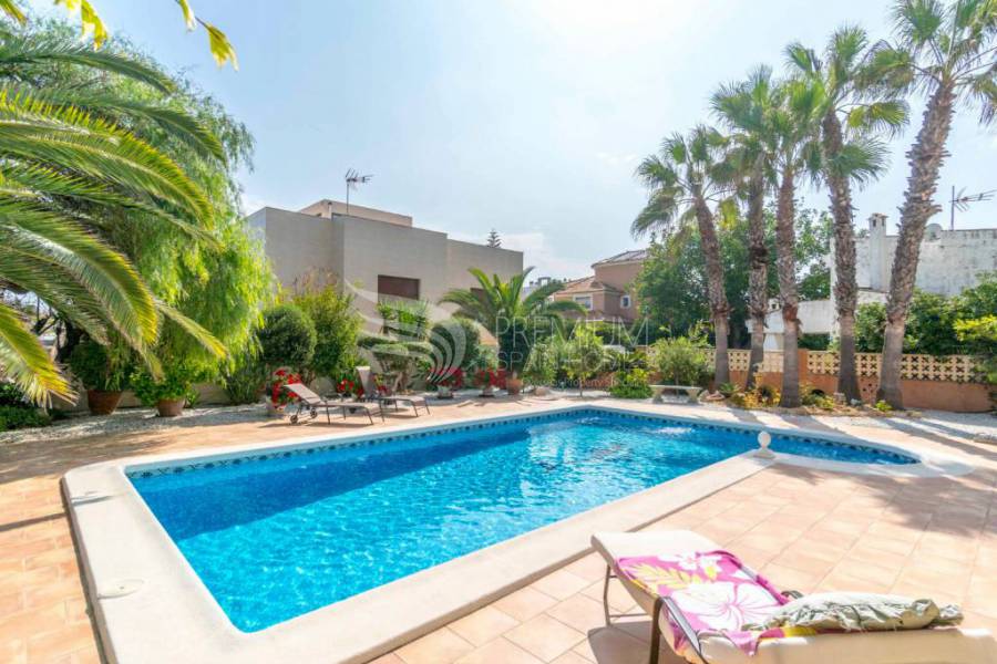 Resale - Villa - La Mata - Playa