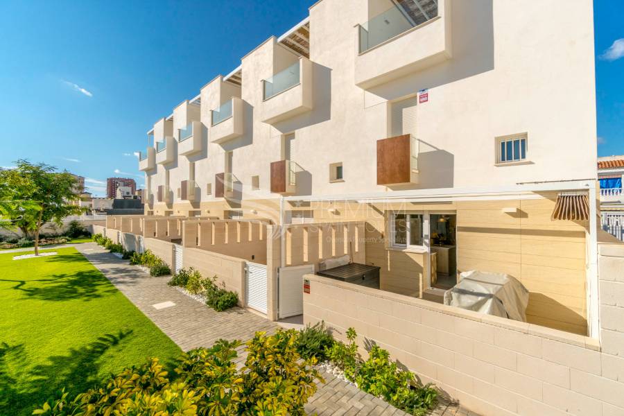 Resale - Townhouse - Torrevieja - Rosaleda-los Frutales