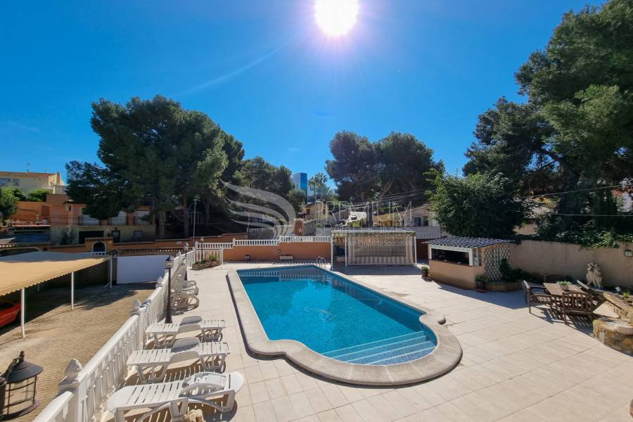 Sale - Villa - Torrevieja - Los Balcones