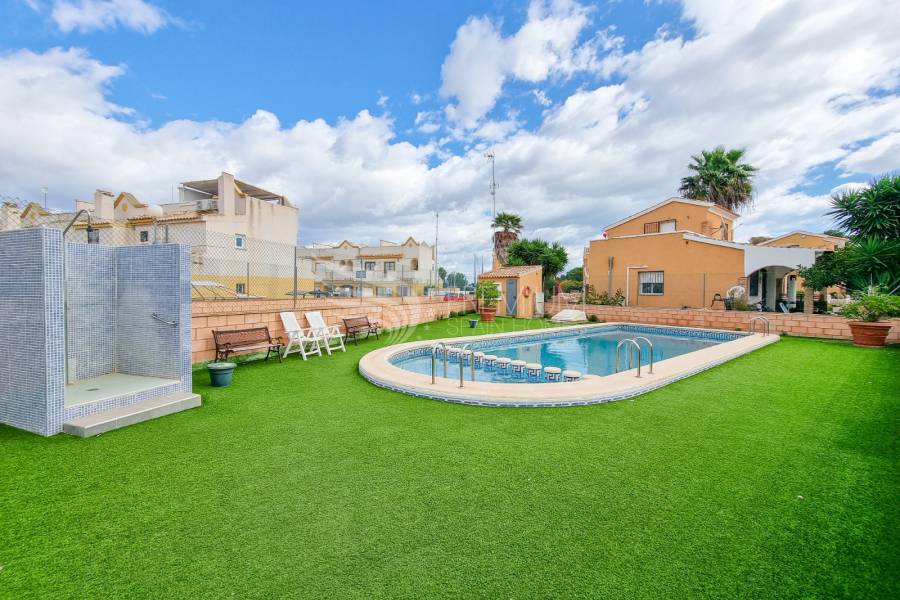 Sale - Villa - Torrevieja - Los Balcones