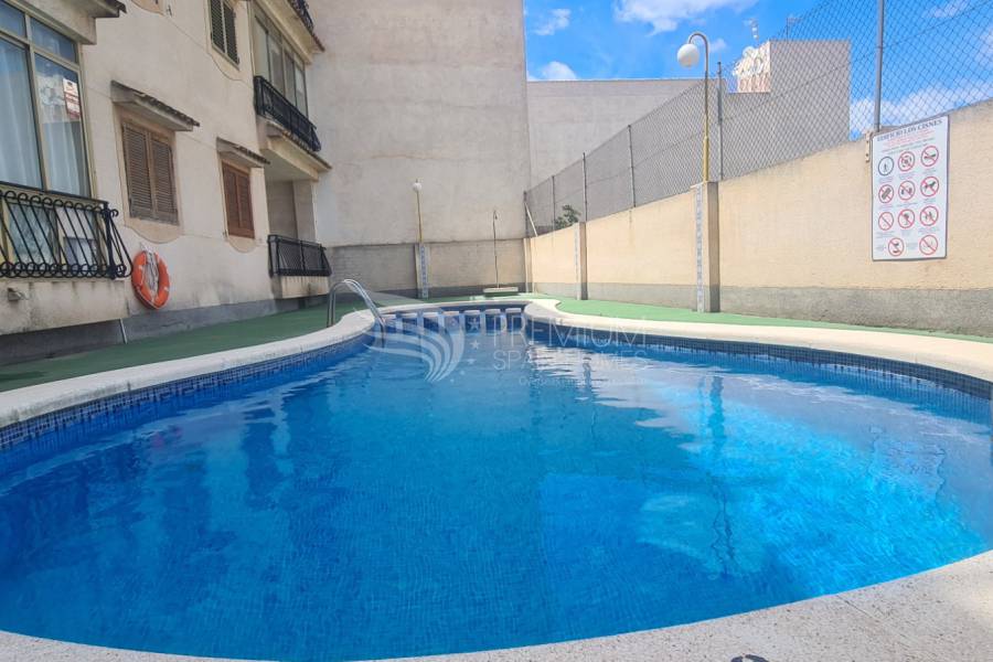 Resale - Apartment - Torrevieja - Calas Blancas